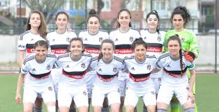 Beşiktaş kadın futbol takımı, maçlarını fulya hakkı yeten tesisleri'nde oynamaktadır. Besiktas In Kadin Futbol Takimi 2 Lig E Yukseldi
