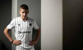 He is 18 years old from greece and playing for paok in the rest of world. Ananewse Kai Epishma O Xrhstos Tzolhs Me Ton Paok Kingsport Gr