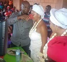 Nigeria L Actrice Regina Daniels 19 Ans Epouse Un Milliardaire De 59 Ans Video