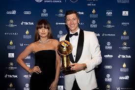 Robert lewandowski at the ballon d'or. Globe Soccer Awards On Twitter Robert Lewandowski Awarded Player Of The Year 2020 Alongside His Wife Anna On The Globe Soccer Blue Carpet Earlier Today In Dubai United Arab Emirates Https T Co Oxagcq4f6d