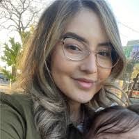 Ana Nino's Instagram, Twitter & Facebook