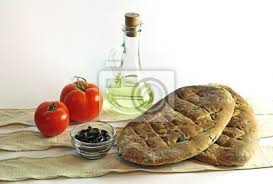 News & media website · local & travel website · media. Handgemacht Brot Fugas Mit Oliven Isoliert Fototapete Fototapeten Olive Brot Mahlzeit Myloview De
