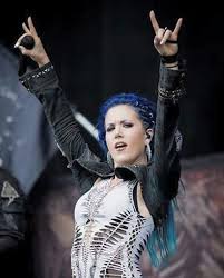 Imagen De Alissa White Gluz And Arch Enwmy Alissa White Arch Enemy Metal Girl Eski arch enemy vokalisti angela gossow'un menejerinin açıklamasına. imagen de alissa white gluz and arch