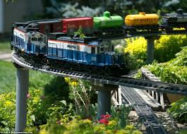 Thousands Flock To Tour Train Lady S Massive Model Locomotive Filled Estate Garden Garden Trains Garden Railroad Garden Railway