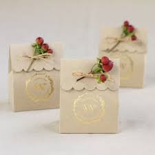 Send Your Guests Home With Wedding Goodies In These Personalized Scalloped Favor Boxes Wedding Wedding Gift Favors Wedding Favor Gift Bags Wedding Favor Bags