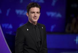Bell, also a singer, began acting as a child, but was catapulted to stardom as a teen with nickelodeon's the amanda show and later drake & josh, which debuted on the channel in january. Drake Bell Tv Liebling Verhaftet Drake Josh Star Landet Im Knast News De