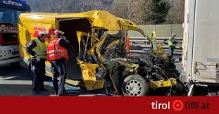 Check spelling or type a new query. Lkw Fahrer Stirbt Bei Unfall Auf A12 Tirol Orf At