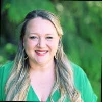 Mindy Mcallister's Instagram, Twitter & Facebook