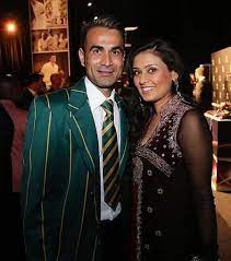 Imran was born on 27 march 1979. Who Is Imran Tahir S Wife Aashita Sood