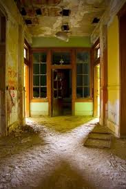 The Holy Family Orphanage In Marquette Michigan Abandoned Holy Family Orphanage Marquette Michiga Abandoned Houses Old Abandoned Houses Abandoned Places