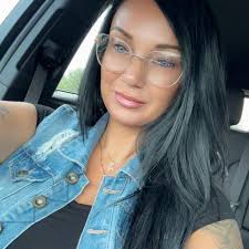 What can cause vaginal odor and how to address it?