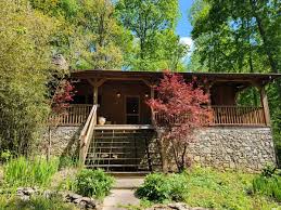 5833 Dewey Carr Rd, Bethpage, TN 37022