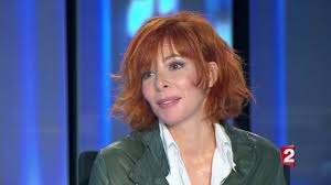 Скачай mylene farmer rêver и mylene farmer sans contrefaçon live 2009. Mylene Farmer 2009 06 14 Interview Dans Jt De France 2 Youtube