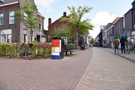 Bahnhof centrum, winterswijk in winterswijk. Park Straatdesign On Twitter Het Is Zover De Eerste Afvalbakken In Mondriaan Stijl Staan Sinds Deze Week In Het Centrum Van Winterswijk Https T Co S9xrxist7a Https T Co Mirbttotlo