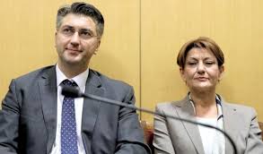 Martina dalić je leta 1990 diplomirala iz ekonomije na ekonomski fakulteti v zagrebu, leta 1994 pa je na isti fakulteti postala magistrica. Doznali Smo Koga Ce Martina Dalic Odmah Smijeniti U Podravki