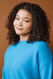 Kayla Hutton's Instagram, Twitter & Facebook