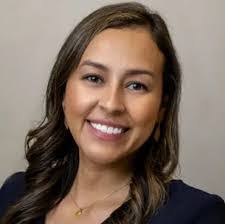 Shefali Gandhi's Instagram, Twitter & Facebook