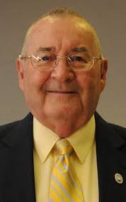 Former councilman, treasurer dies