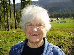 Summer Huff's Instagram, Twitter & Facebook