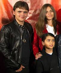 Paris jackson is the second child and only daughter of pop. Jackson Kids Get New Guardian Stuff Co Nz