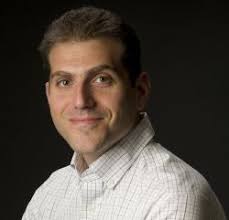 Ian Handley's Instagram, Twitter & Facebook