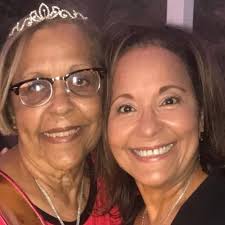 Chicago! Going live to a sold-out crowd at @citywinerychi!