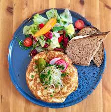 Fruhstuck Lunch Im Neumanns Cafe Berlin Creme Guides Cafe Friedrichshain Fruhstuck Berlin Fruhstuck Friedrichshain