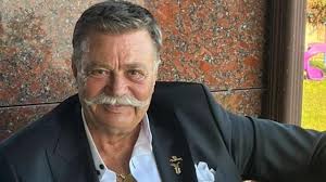 Rol aldığım hiç bir aktrisle aşk yaşamadım, hep arkadaş olduk hep dost  olduk film öyle ilerledi.