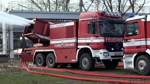 Leiter werkfeuerwehr www currenta de. Einsatzubung Werkfeuerwehr Chempark Turboloscher Im Einsatz Einmalige Einsatzfahrzeuge Youtube