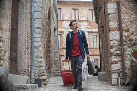 Fabio piccolrovazzi, known as fabio rovazzi, (born 18 january 1994) is an italian rapper and entertainer, who is most notable for his songs andiamo a comandare, tutto molto interessante. Il Successo Di Fabio Rovazzi Tra I Bambini Pianetamamma It