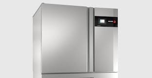 Easily store and organize your groceries in this unit that features 3 full width adjustable shelves, 2 fresh produce drawers, 3 door. Compact Blast Chillers Professional Compact Blast Chiller Fagor Industrial