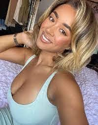 Marylou Rollins's Instagram, Twitter & Facebook