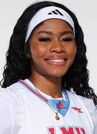 Layla Curry's Instagram, Twitter & Facebook