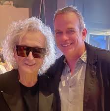 Le Big Bang de ma carrière c'est lui! La plus brillante étoile ⭐️ de la  constellation des grands spectacles francophones…Tellement heureux d'être  avec mon ami Luc Plamondon pour cette Grande consécration… Le