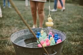 Jeux En Plein Air La Peche Aux Canards Activites Mariage Jeux Mariage Mariage