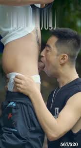 八块腹肌野外公园- 91热爆