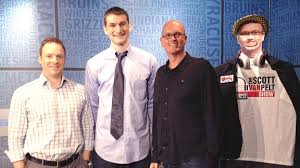 Van pelt graduated from the university of maryland in 1988 with a degree in radio/television and film. The Scott Van Pelt Show On Espn Radio North Carolina Tar Heels Forward Tyler Zeller Espn Chicago