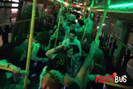 Coeteris paribus é uma expressão latina, charmosa, elegante que significa: Transporte Y Fiesta Para Bodas En Madrid Partybus Es