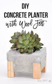 Diy Salvaged Junk Projects 431 Diy Concrete Planters Concrete Planters Concrete Diy Projects