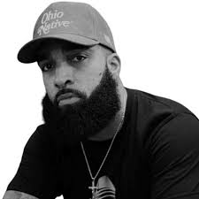 Andre Calhoun's Instagram, Twitter & Facebook