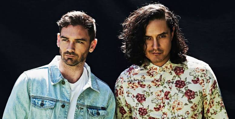 Feenixpawl + Marcus Santoro “Forever Young” ile ilgili görsel sonucu