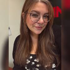 THIS IS FOR PPL WHO VAPE OR DID VAPE NOT FOR KARENS OR HATERS…. Vaping  after gastric bypass?? Anyone do it or does it for sure cause ulcers? I'm  asking because I'm