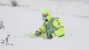 Trinkgeld gibt man, wenn man mit dem. Starker Wind Schiebt Kinderwagen In Teich Mutter Rettet Kinder The Weather Channel Artikel Von The Weather Channel Weather Com