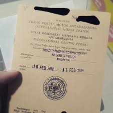 1) mempunyai lesen memandu jenis c.d.l. Lesen Memandu Warga Asing Di Malaysia