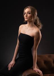 Nanou Philips - Free pics, galleries & more at Babepedia