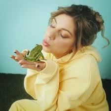 Listen to Jealous by ingridmusic in Playlist 16 playlist online for free