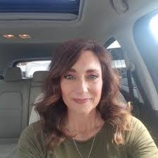 Melissa Saxton's Instagram, Twitter & Facebook