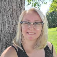 Tired of the same old party decorations from the store? Your little one's  special day deserves something as unique as they are! 💕 From custom cake  toppers 🎂 to personalized banners 🎈