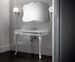 A devon & burgani possui os clarinetes profissionais mais baratos do mercado com ótima qualidade. Devon Devon Presenta Colette La Nuova Consolle Con Piano Lavabo E Gambe In Fire Clay Bagnoidea