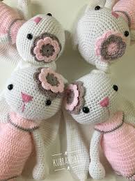 Yasemin Kale Tarifiyle Uzun Kulak Tavsan Yapimi Yine Pinterestte Gordugum Bir Modeli Toka Olarak Uyguladim Hobi Amigurumi Tarifler